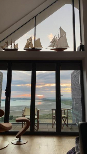 Double Room in Shared Waterfront Penthouse - Rhosneigr, North Wales, Anglesey